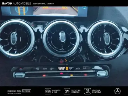 Photo 21 Mercedes GLA  180 7G-DCT