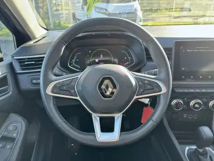 Photo 8 Renault Clio  E-Tech hybride 145