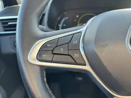 Photo 18 Renault Clio  E-Tech hybride 145