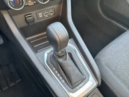 Photo 13 Renault Clio  E-Tech hybride 145