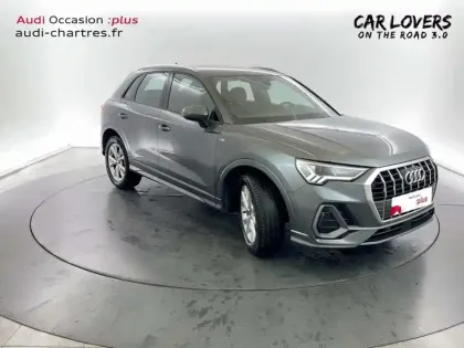 Photo 6 Audi Q3  35 TFSI 150 ch S tronic 7