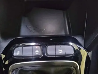 Photo 26 Opel Corsa  1.2 Turbo 100 ch BVM6