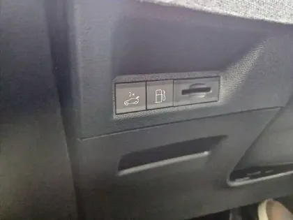 Photo 39 Peugeot 3008  Plug-in Hybrid 195 e-DCS7