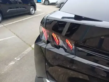 Photo 56 Peugeot 3008  Plug-in Hybrid 195 e-DCS7