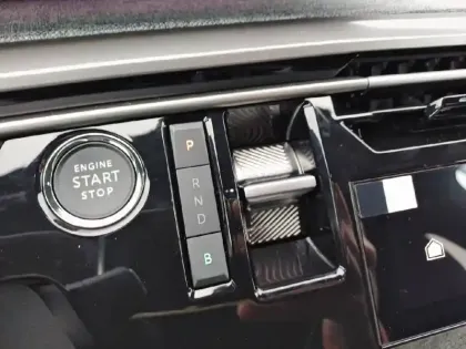 Photo 33 Peugeot 3008  Plug-in Hybrid 195 e-DCS7