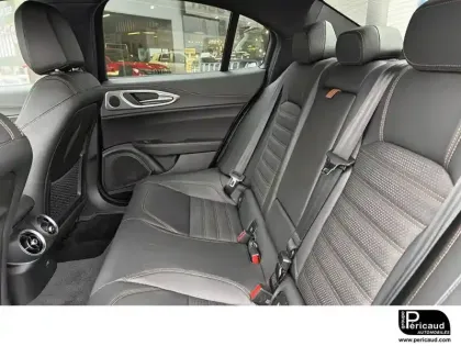 Photo 7 Alfa Romeo Giulia  2.2 210 ch AT8 Q4