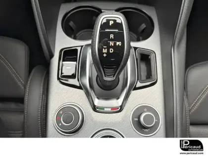 Photo 11 Alfa Romeo Giulia  2.2 210 ch AT8 Q4