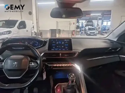 Photo 24 Peugeot 5008  PureTech 130ch S&S BVM6