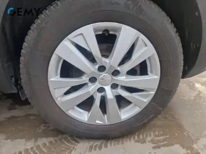 Photo 27 Peugeot 5008  PureTech 130ch S&S BVM6