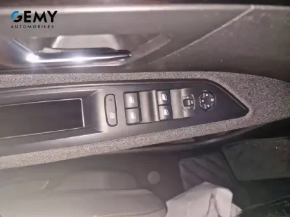 Photo 47 Peugeot 5008  PureTech 130ch S&S BVM6