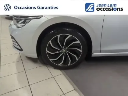 Photo 11 Volkswagen Golf  1.0 eTSI OPF 110 DSG7