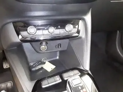 Photo 14 Opel Corsa  Electrique 136 ch & Batterie 50 kWh