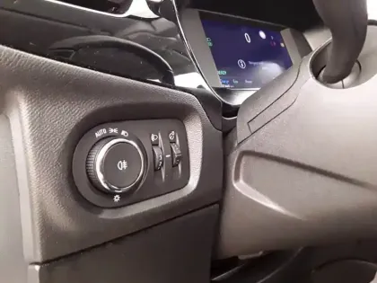 Photo 24 Opel Corsa  Electrique 136 ch & Batterie 50 kWh