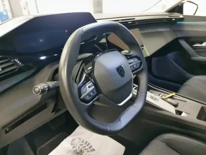 Photo 8 Peugeot 308  BlueHDi 130ch S&S EAT8