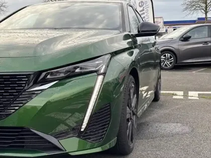 Photo 15 Peugeot 308  PureTech 130ch S&S EAT8