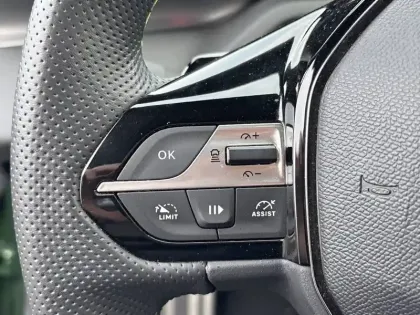 Photo 14 Peugeot 308  PureTech 130ch S&S EAT8