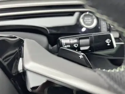 Photo 26 Peugeot 3008  Hybrid 145 e-DCS6