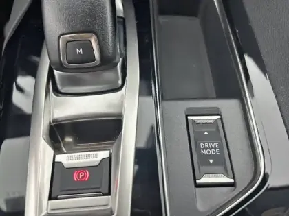 Photo 31 Peugeot 3008  Puretech 130ch S&S EAT8