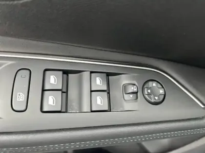 Photo 17 Peugeot 3008  Puretech 130ch S&S EAT8