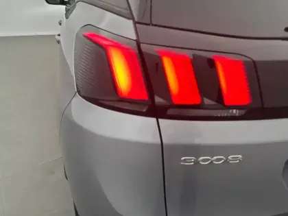 Photo 16 Peugeot 3008  Puretech 130ch S&S EAT8