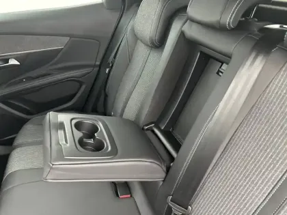 Photo 21 Peugeot 3008  Puretech 130ch S&S EAT8