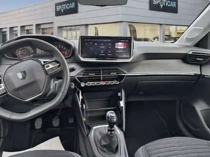 Photo 8 Peugeot 208  PureTech 100 S&S BVM6