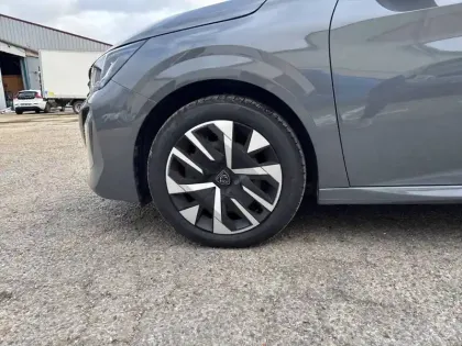 Photo 11 Peugeot 208  PureTech 100 S&S BVM6