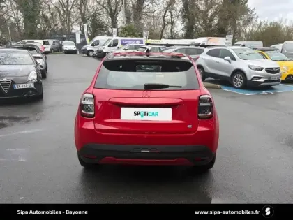 Photo 62 Fiat 600 e 54 kWh 156 ch