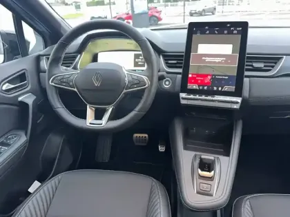 Photo 12 Renault Captur  E-Tech full hybrid 160 ch