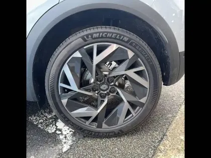 Photo 11 Renault Captur  E-Tech full hybrid 160 ch