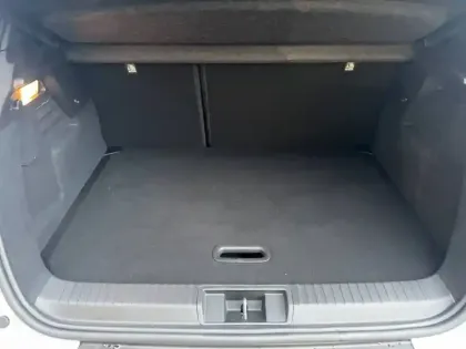 Photo 10 Renault Captur  E-Tech full hybrid 160 ch