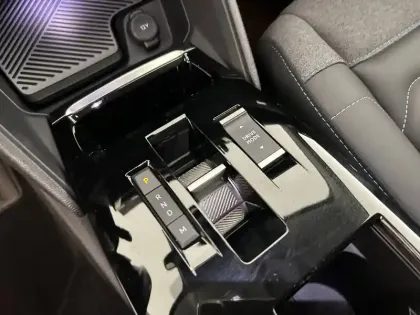 Photo 26 Citroën C4  PureTech 130 S&S EAT8