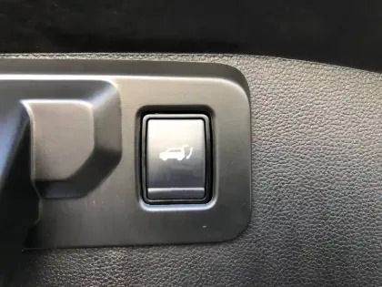 Photo 8 Renault Austral  E-Tech hybrid 200