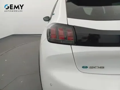 Photo 16 Peugeot 208  Electrique 50 kWh 136ch