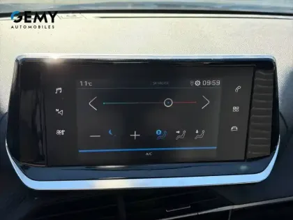 Photo 13 Peugeot 208  PureTech 75 S&S BVM5