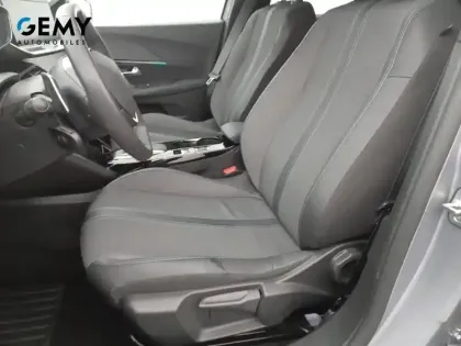 Photo 8 Peugeot 2008  PureTech 130 S&S EAT8