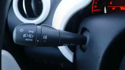 Photo 29 Renault Twingo  III SCe 65