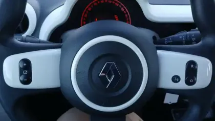 Photo 18 Renault Twingo  III SCe 65