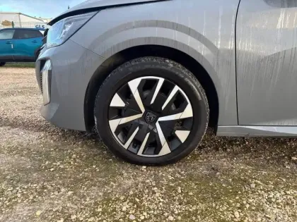 Photo 11 Peugeot 208  PureTech 100 S&S BVM6