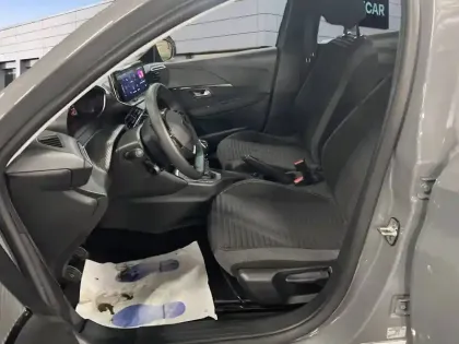 Photo 8 Peugeot 208  PureTech 100 S&S BVM6