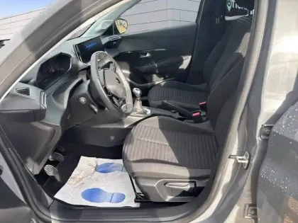 Photo 41 Peugeot 208  PureTech 100 S&S BVM6