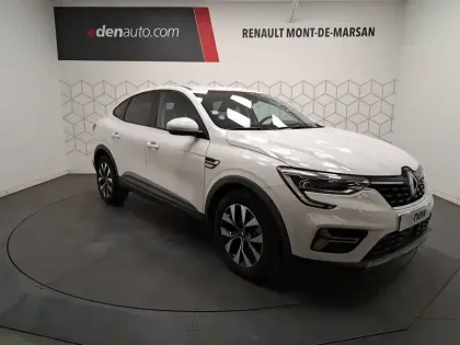 Photo 6 Renault Arkana  E-Tech 145