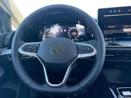 Photo 12 Volkswagen Golf  1.5 eHybrid 204 DSG6