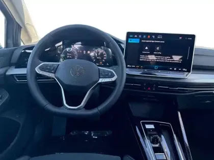 Photo 26 Volkswagen Golf  1.5 eHybrid 204 DSG6