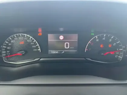 Photo 49 Peugeot 2008  PureTech 100 S&S BVM6