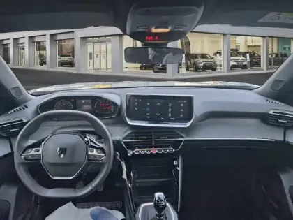 Photo 7 Peugeot 2008  PureTech 100 S&S BVM6