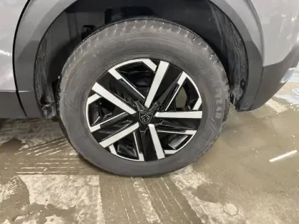 Photo 10 Peugeot 2008  PureTech 100 S&S BVM6