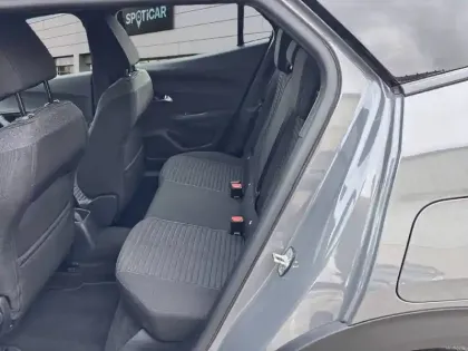 Photo 42 Peugeot 2008  PureTech 100 S&S BVM6