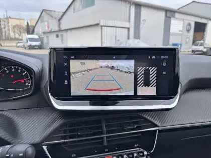 Photo 29 Peugeot 2008  PureTech 100 S&S BVM6