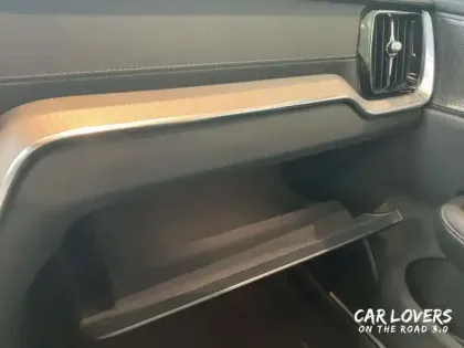 Photo 21 Volvo V60 Gén. II Ph1 NG2 Ultra Style Dark 5